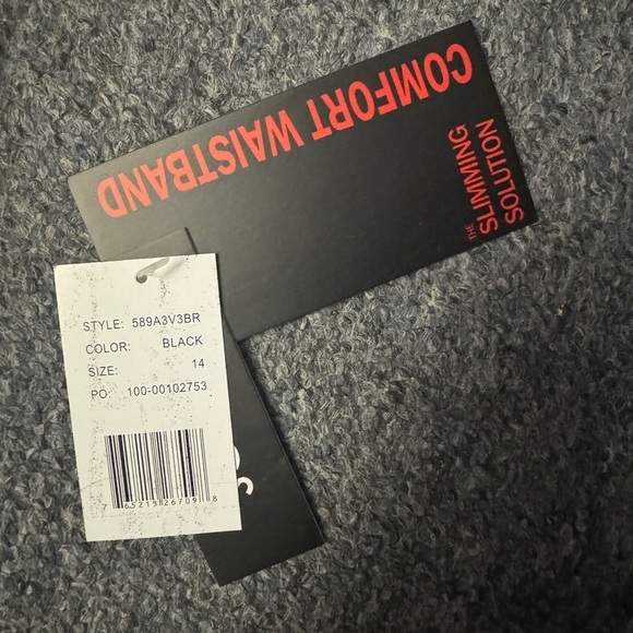 Briggs New York Black Straight Leg Pants Sleek Tailored Design - Picture 6 of 10